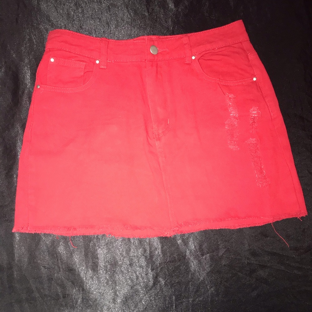 Red distressed mini skirt